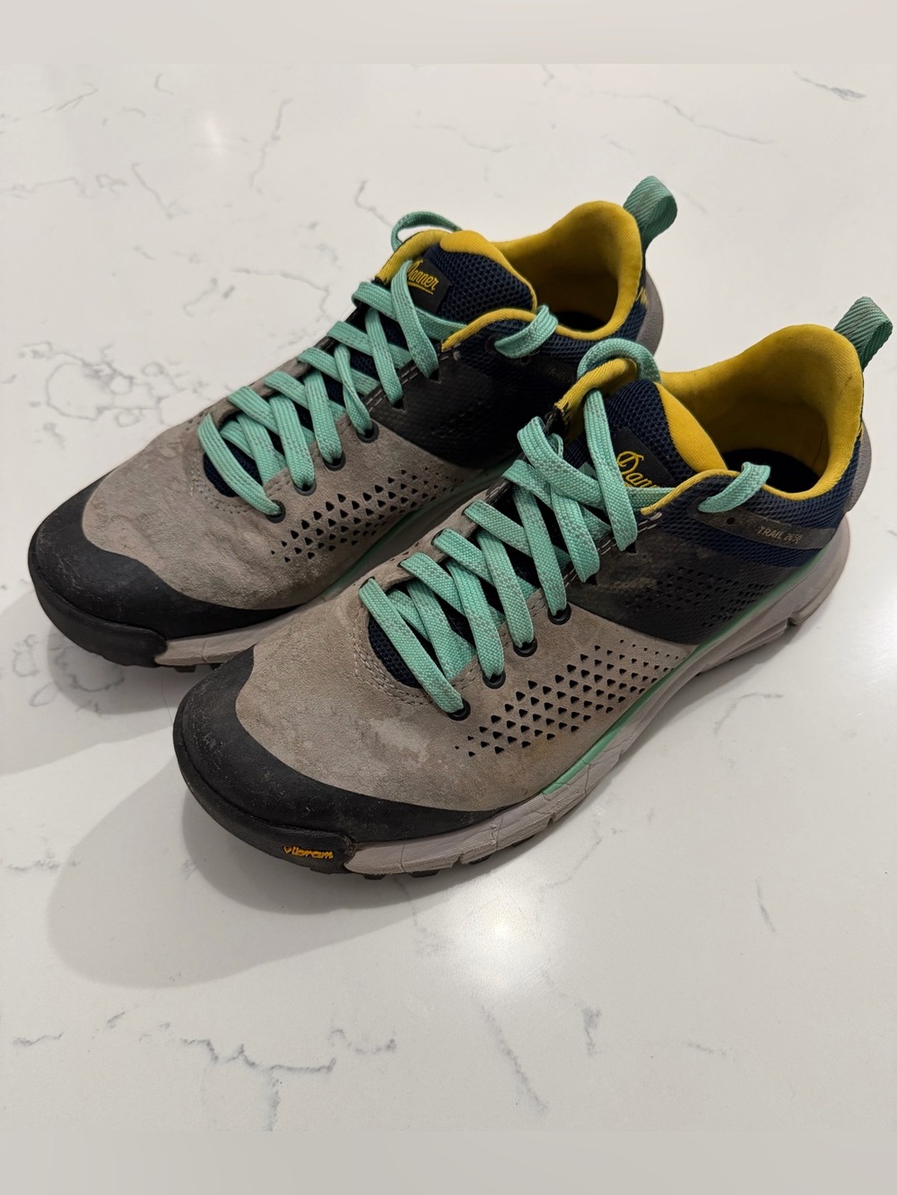 Danner Women’s Trail 2650 Hiking Shoes 8.5 Gray Mint Vibram Trail Sneakers